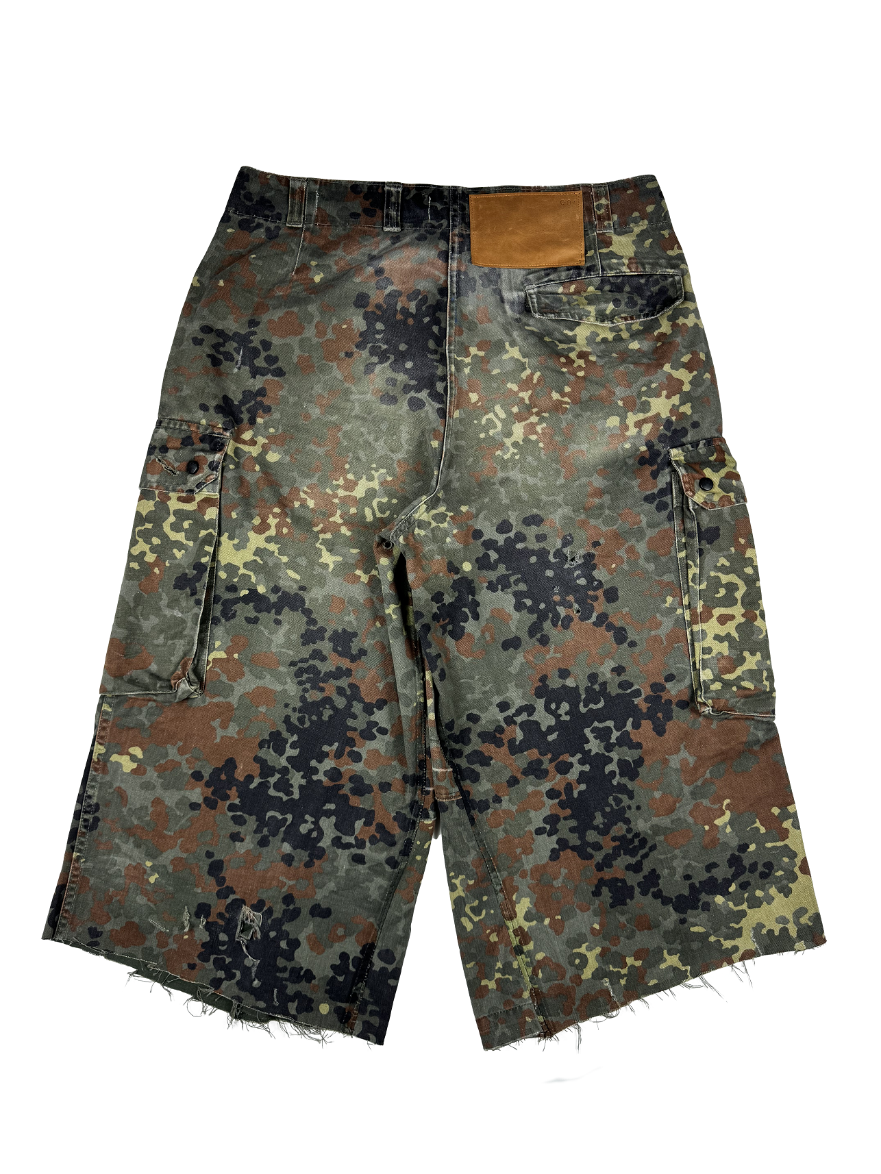 CAMO CARGO SHORTS